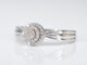 Bague 54 Bague entourage en or blanc avec diamants 58 Facettes 2001