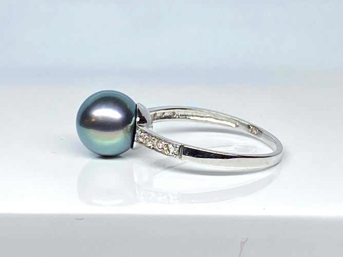 Bague 53 Bague en or blanc, perle de Tahiti et diamants 58 Facettes AB516