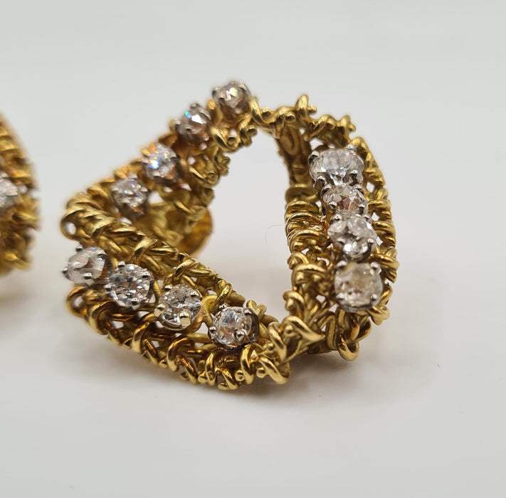 Pendientes de oro amarillo engastados con diamantes talla antigua