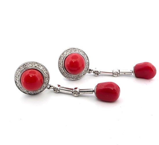 Boucles d'oreilles Boucles d'oreilles en or blanc avec corail et diamants 58 Facettes