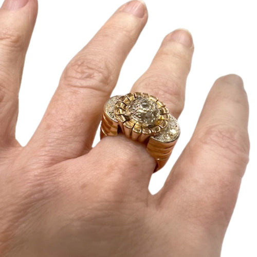 Bague 54 Bague au design rétro des années 1940-1945 en or 18 kt et platine avec diamants 58 Facettes CH38