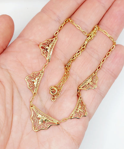 Collier Collier Art Nouveau or jaune, motifs filigranés 40cm 58 Facettes A06381