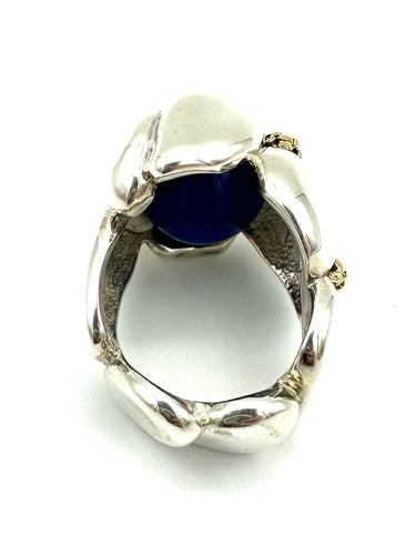 Bague 55 GILBERT ALBERT. Bague scuplture en argent et or 18K 58 Facettes