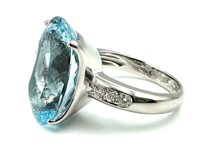 Bague 57 STERN. Bague or blanc 18K, aigue-marine et diamants 58 Facettes