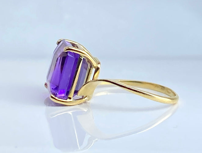 Bague 47 Bague en or jaune et améthyste 58 Facettes AB616