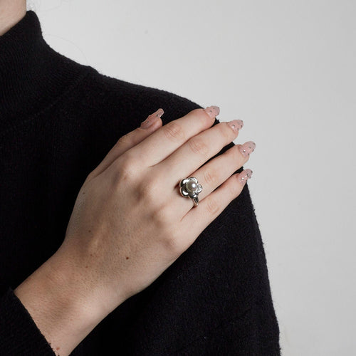 Anel de pérola e diamante