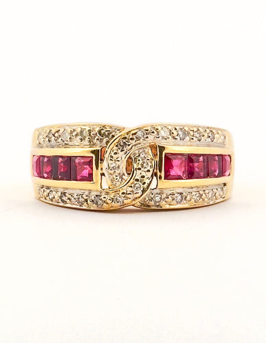 Bague 52 Bague or jaune rubis et diamants 58 Facettes