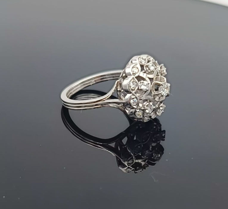 Vintage platina ring versierd met diamanten