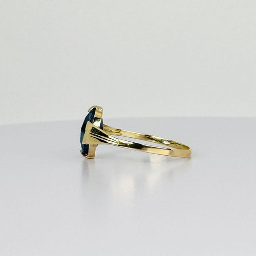 Ring Yellow Gold with Oval Facetted Aquamarine of ca 1.20 carat 58 Facettes 2501003