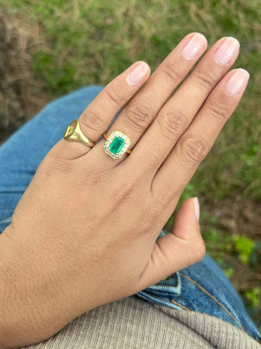 Bague 58 Bague en or jaune, émeraude et diamants 58 Facettes