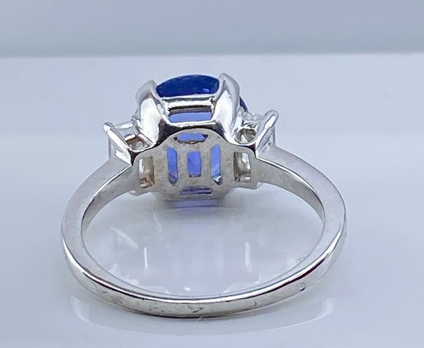 Bague 54 Bague en or blanc, superbe saphir 3,58 carats Ceylan non chauffé 58 Facettes AB385