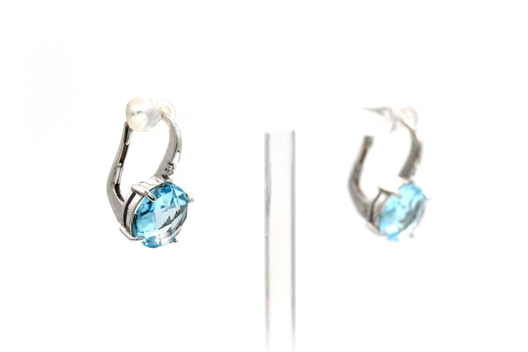 Boucles d'oreilles Boucles d'oreilles contemporaines or blanc serties de topazes et de diamants 58 Facettes 22846