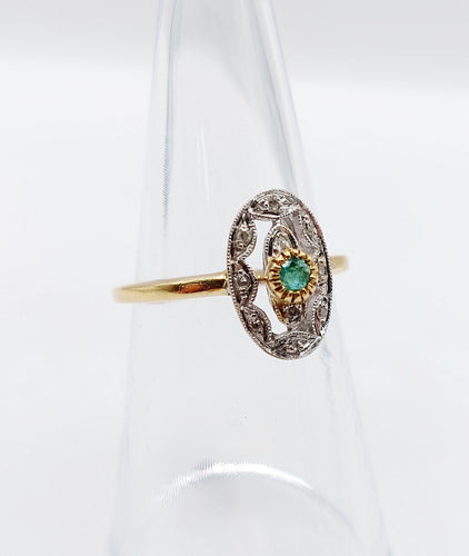 Bague 51.5 Bague marquise art déco or jaune, émeraude et petits diamants 58 Facettes A05530