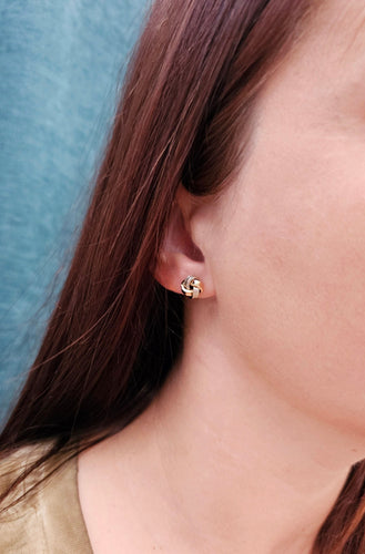 Boucles d'oreilles Boucles d'oreilles nœuds or jaune et blanc 58 Facettes 653