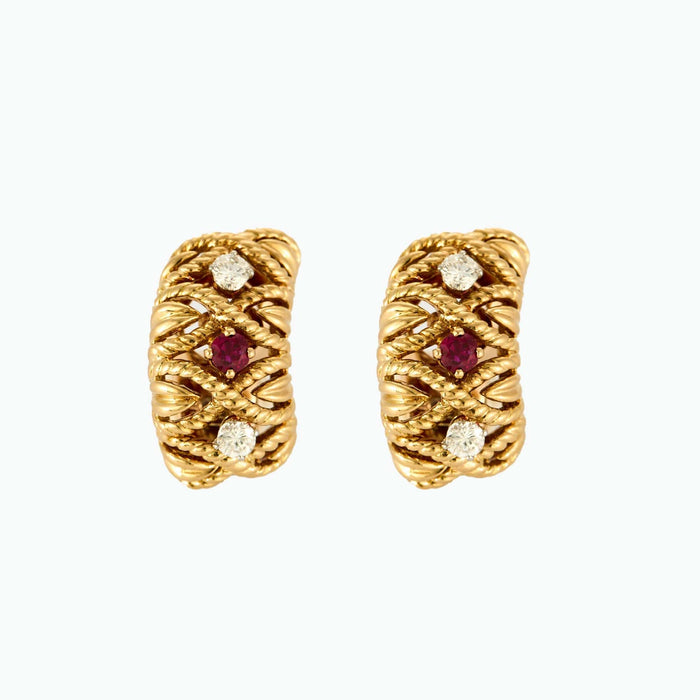 Boucles d'oreilles ANDRE VASSOR x VAN CLEEF & ARPELS - Paire de clip d'oreille or jaune, rubis et diamants 58 Facettes YD7