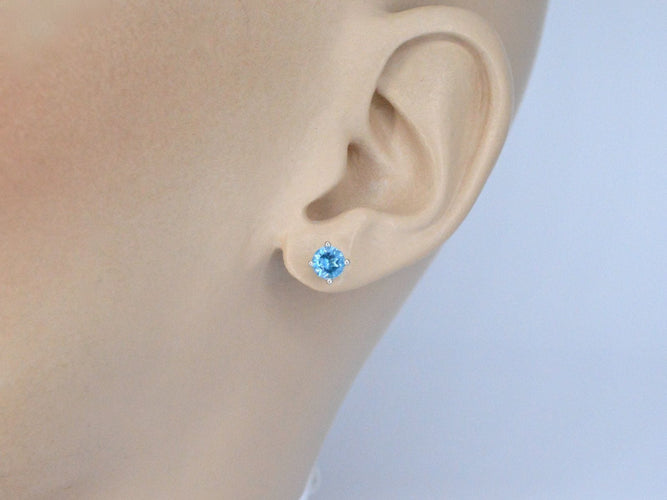 Boucles d'oreilles Boucles d'oreilles en or blanc avec topaze 58 Facettes 2201