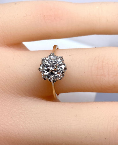 Bague 51 Bague marguerite en or jaune et diamants 58 Facettes AB618