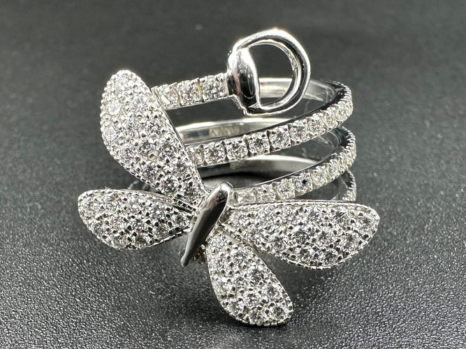 Bague 55 GUCCI. Collection "Flora", bague en or blanc 18K et diamants 58 Facettes