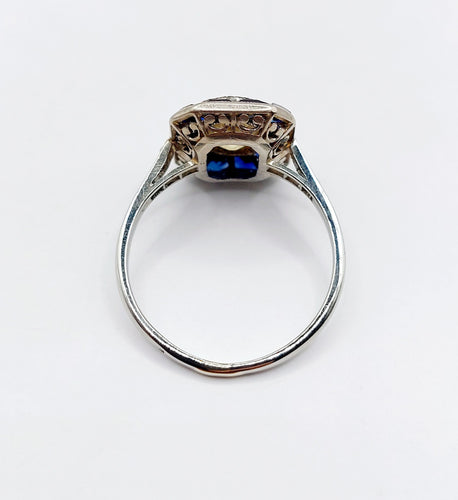 Bague 53.5 Bague Art Déco or blanc, saphir jaune naturel, saphirs calibrés synthétiques et diamants taille roses (circa 1930) 58 Facettes A05730