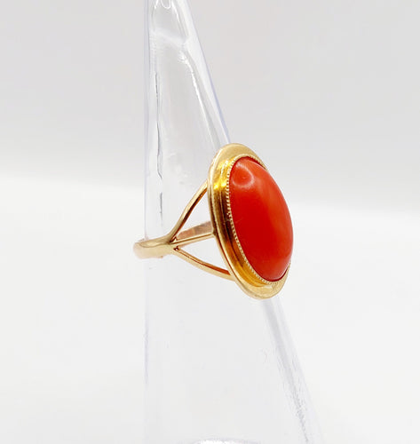 Bague 43 Bague cocktail or rose, cabochon de corail, Art Déco 58 Facettes A06379