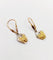 Boucles d'oreilles Dormeuses fleur finement ciselée en or 18k Art déco 58 Facettes A06469