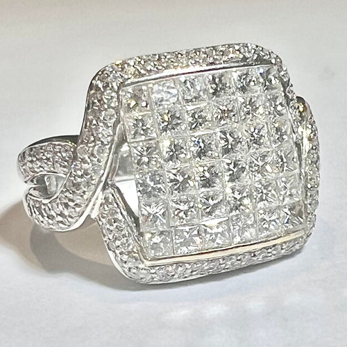 Bague 51 Bague Or blanc Diamants princesse 58 Facettes 2640 A