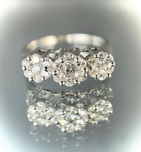 Bague 60 Bague trio de fleurs or blanc diamants 58 Facettes