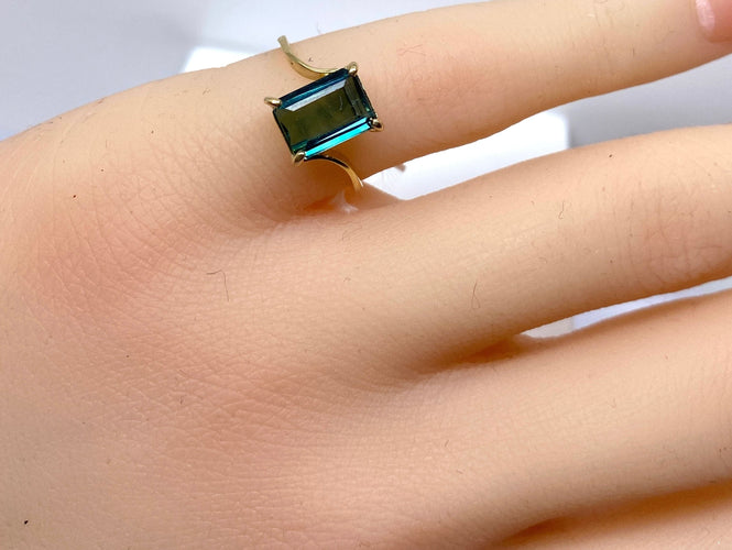 Bague 46 Bague en or jaune et tourmaline verte 58 Facettes AB617