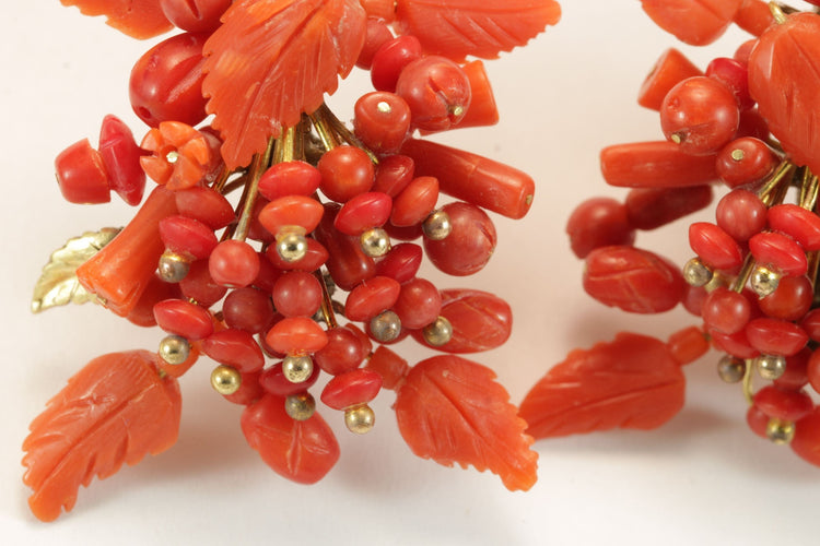 Boucles d'oreilles Boucles d'oreilles antiques en or et corail 58 Facettes 7650