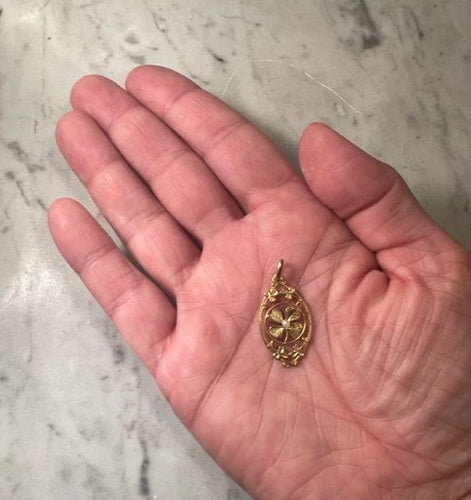 Pendentif Pendentif trèfle à quatre feuilles, époque 1900 58 Facettes