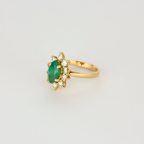 Bague 56 Bague navette, or jaune, diamants et émeraude 58 Facettes SMA01091