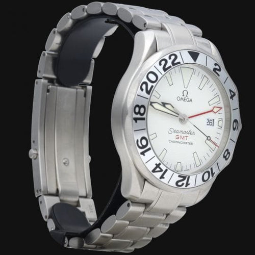 Montre Omega Montre Seamaster Diver 300M Gmt 58 Facettes MT40533