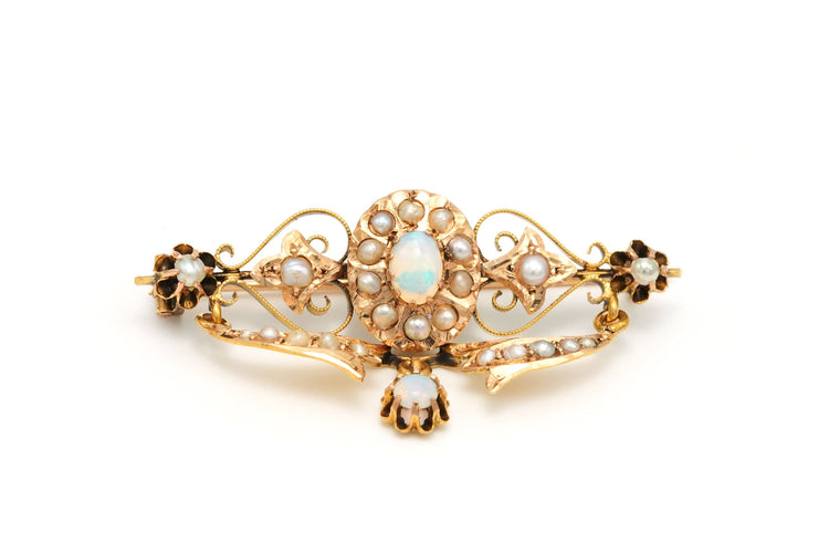 Broche Broche Art Nouveau en or jaune sertie d'opales et de perles 58 Facettes B604