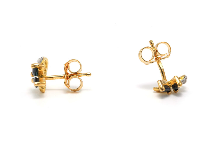 Boucles d'oreilles Boucles d'oreilles contemporaines en or jaune et blanc 18 carats serties de saphirs 58 Facettes 22580