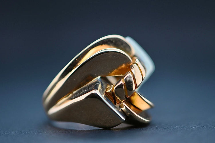 Bague Bague Tank en Or Jaune et Blanc 18 Carats 58 Facettes