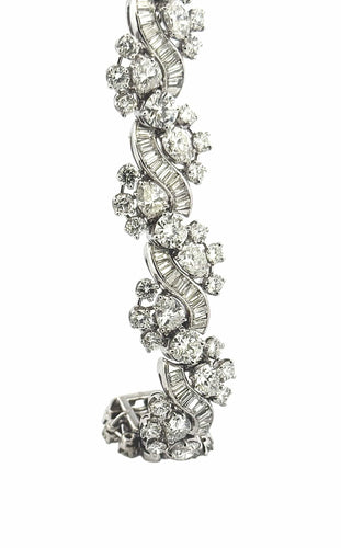 Bracelet Bracelet haute joaillerie en platine , or et diamants 58 Facettes
