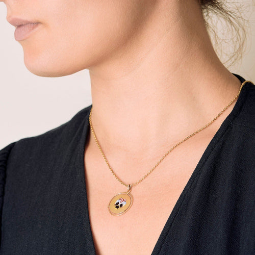 Pendentif Médaille à sentiment en or jaune et émail 58 Facettes BIA1042