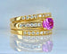 Bague 53 Bague jonc bandeau or jaune, saphir rose, diamants. 58 Facettes AB631