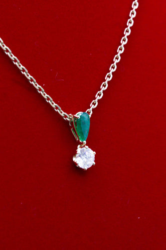 Collier Collier or jaune, diamant et émeraude 58 Facettes 240213