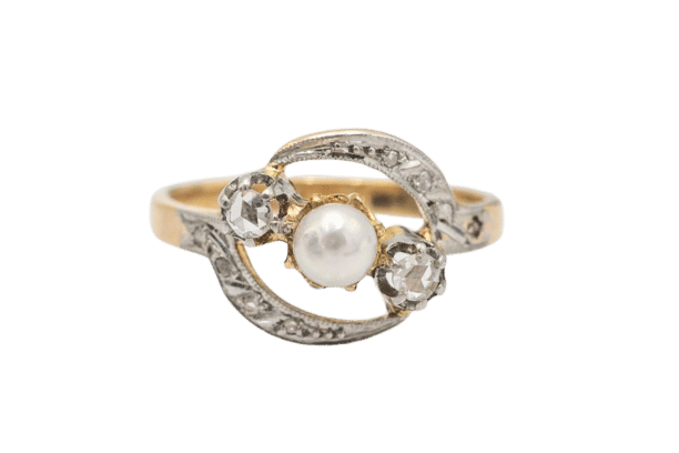 Bague 49 Bague ancienne en or avec diamants taille rose et perle, France. 58 Facettes 10345