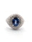Bague 52 Bague en or blanc avec saphir central et diamants environnants 58 Facettes