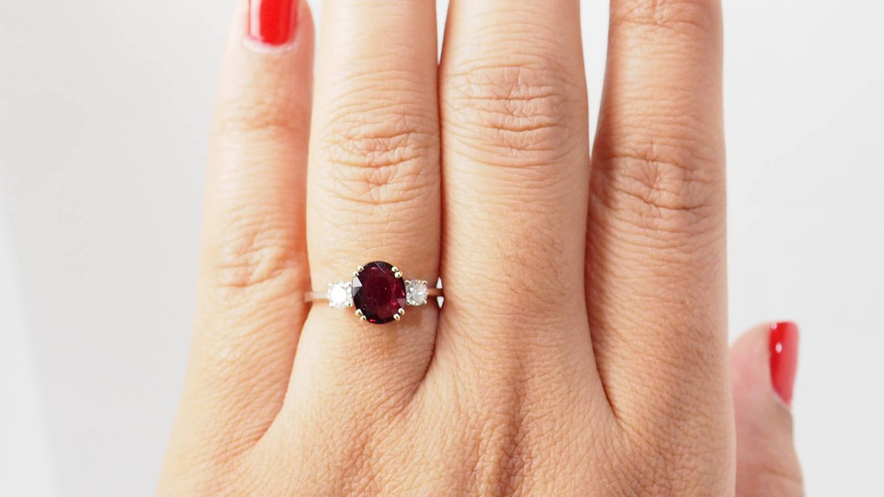Ring 2 gold certified natural ruby and diamonds