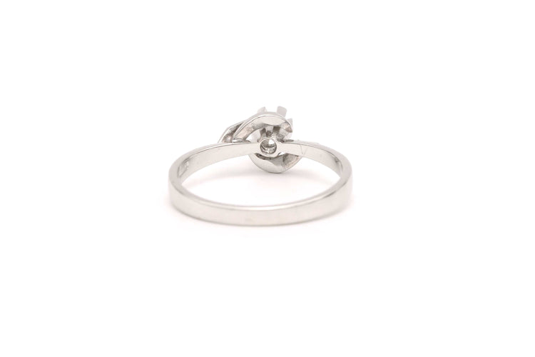 18 ayar beyaz altından, 0.09 karat pırlanta taşlı 50'ler tarzı yüzük 