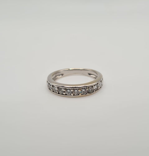 Bague 49 Alliance or blanc sertie de diamants naturels 58 Facettes