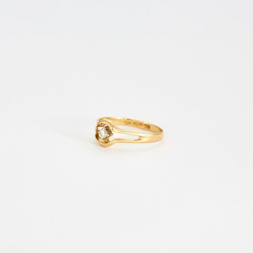 Bague 53 Bague or jaune centrée d'un diamant 58 Facettes GAW7