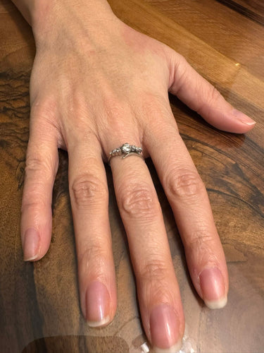 Bague 53.5 Bague en or blanc et diamants 58 Facettes