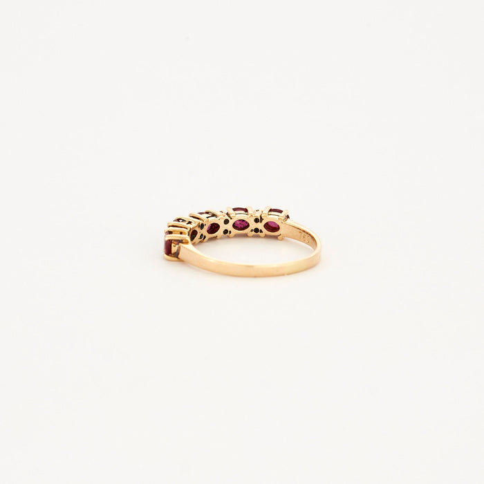Ruby ring in gold