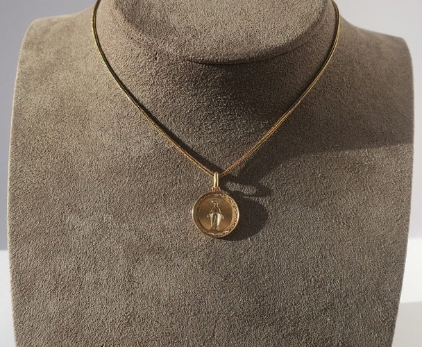 Médaille pendentif Vierge Miraculeuse ancienne en or rose 18 carats