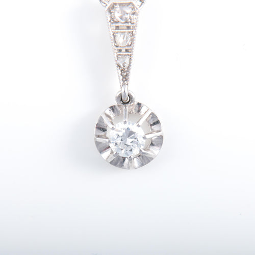 Collier PENDENTIF SUR CHAINE DIAMANT TAILLE MODERNE 58 Facettes