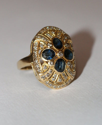 Bague 52.5 Bague ovale or jaune, saphirs et diamants 58 Facettes 587